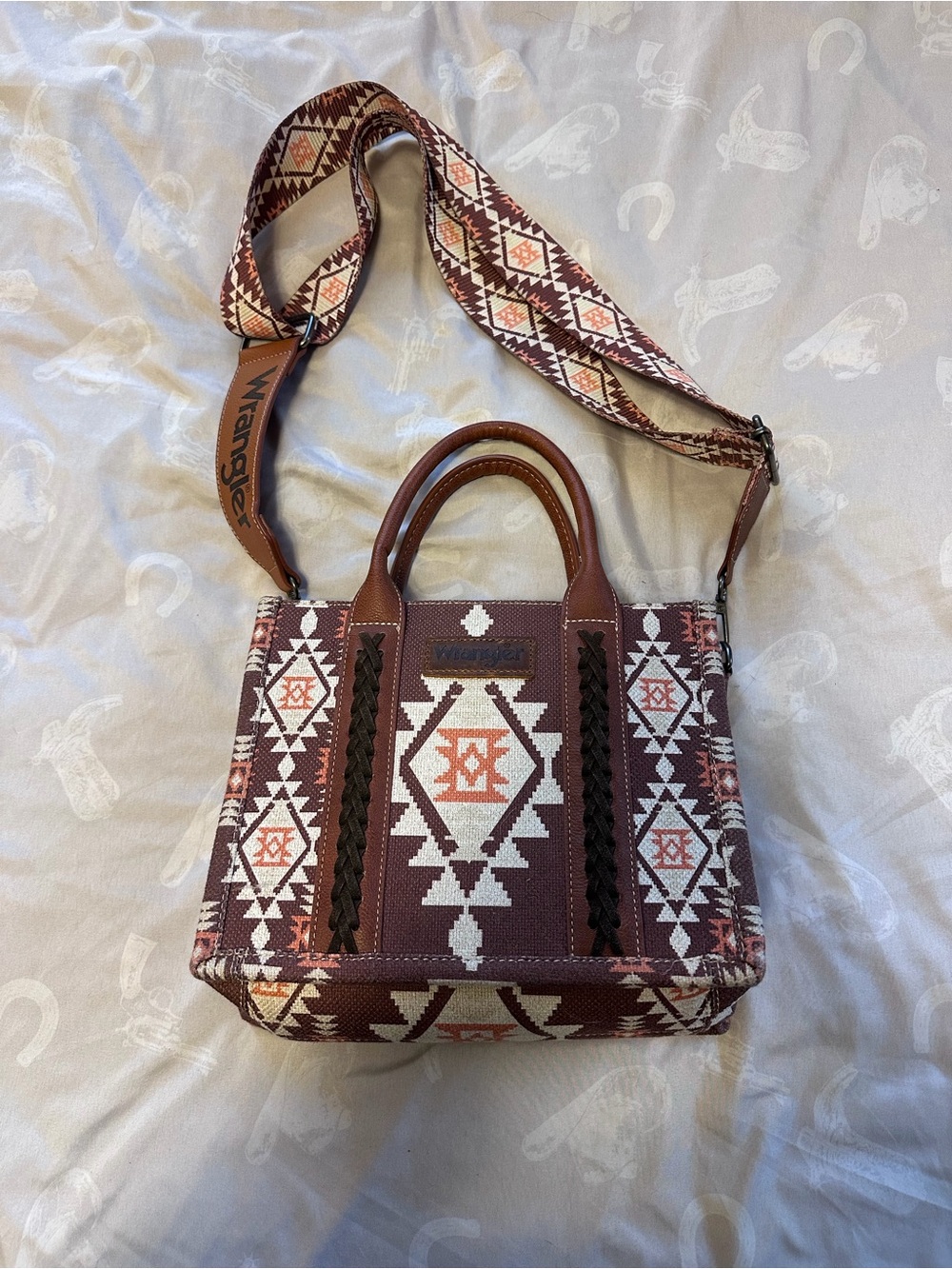 Wrangler Maroon and White Aztec Canvas Crossbody Bag with Detachable Strap